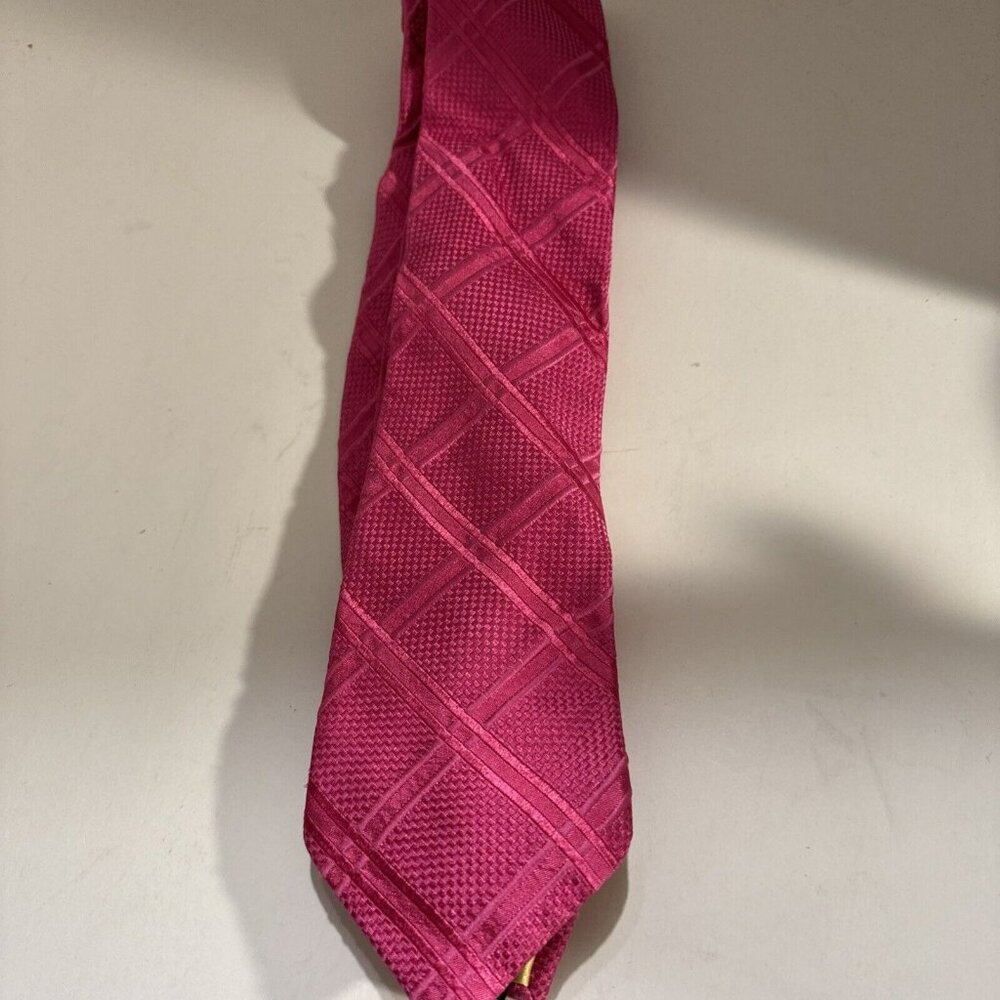 Donald J Trump Signature Collection 100% Silk Tie Pink